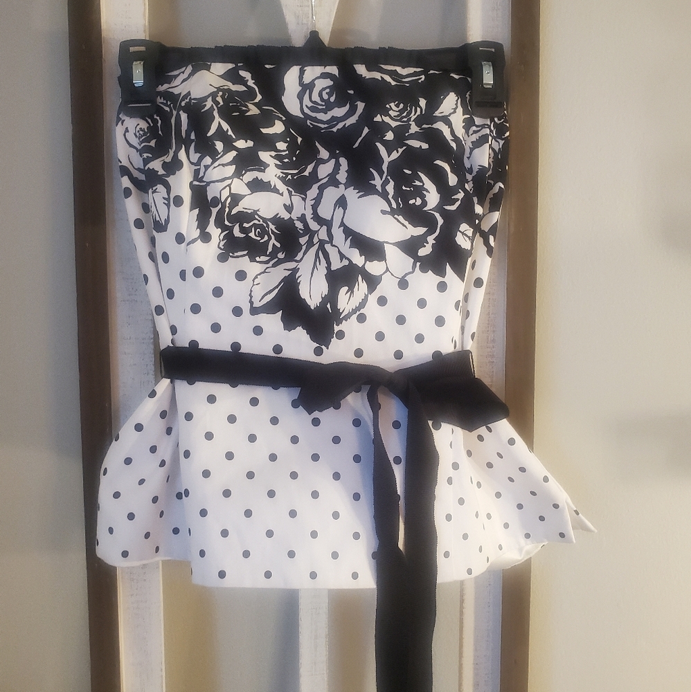 NWT White House Black Market Strapless Top